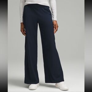 Lululemon Swift Mid Rise Wide Leg Pant NWT
